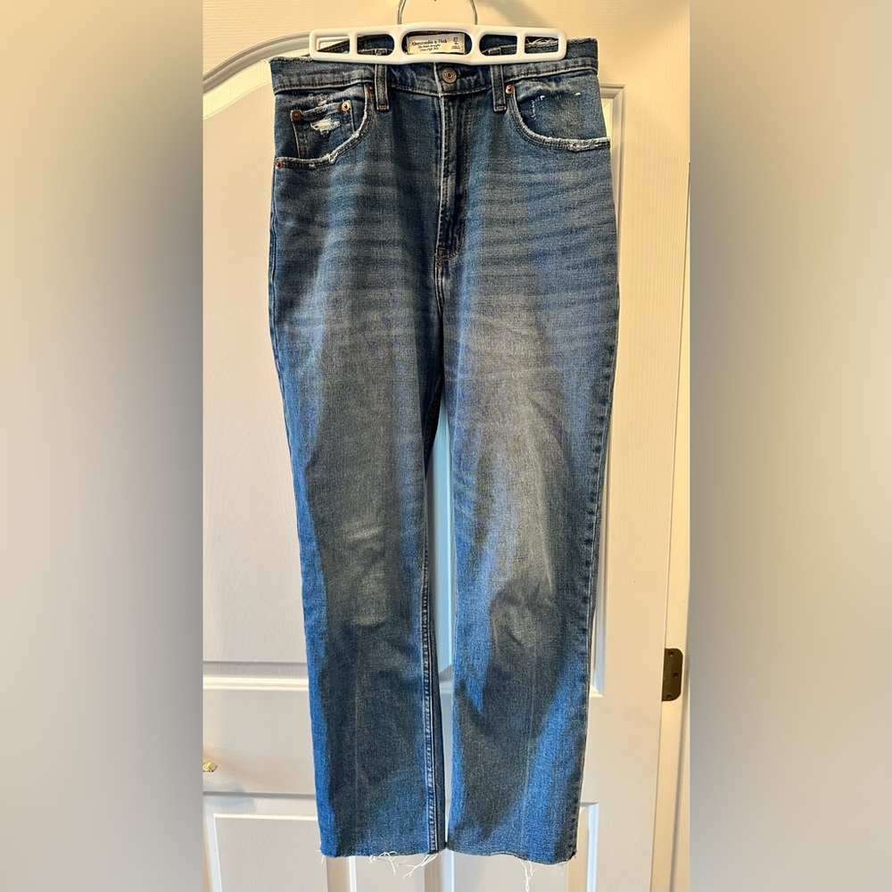 Abercrombie & Fitch Curve Love ankle straight ultra high rise in medium wash